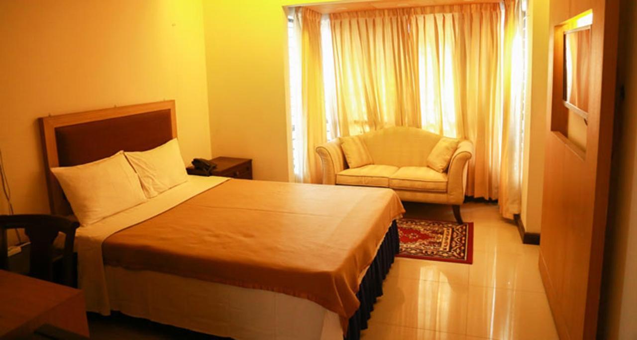 Hotel Tea Tree & Resort ธากา ภายนอก รูปภาพ