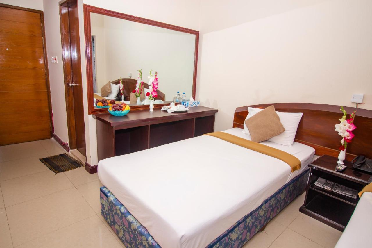 Hotel Tea Tree & Resort ธากา ภายนอก รูปภาพ